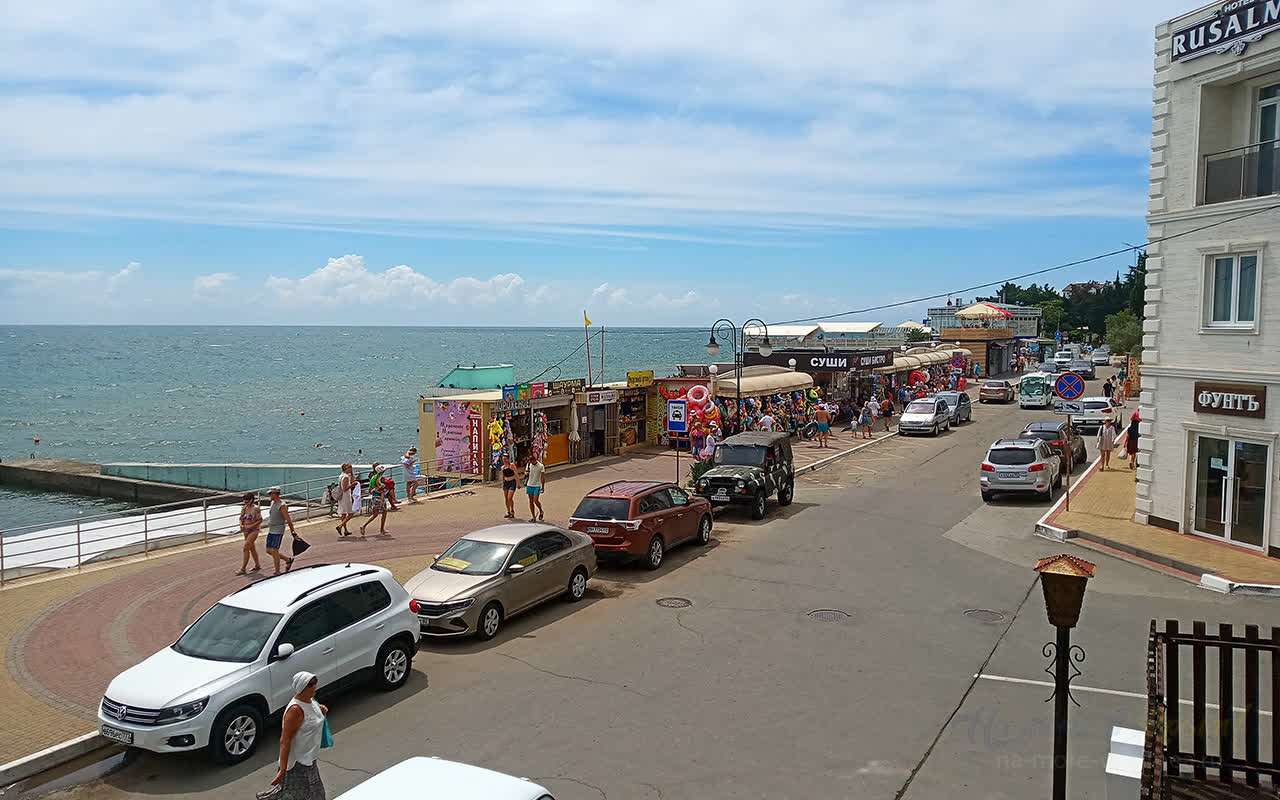 Алушта Крым Рабочий уголок