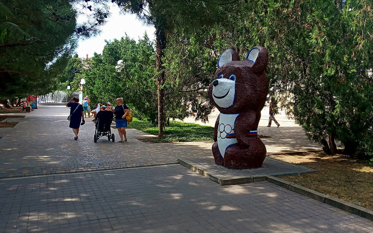 Олимпийский мишка Алушта Крым