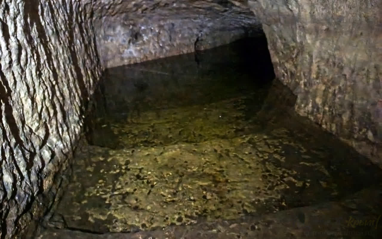 Осадный колодец вода Эски-Кемен
