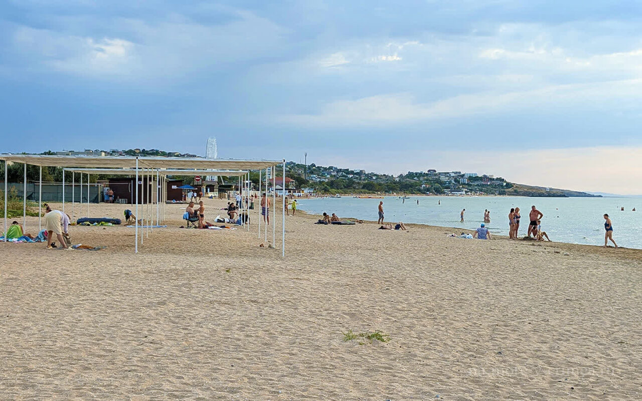 Щелкино Крым отдых Азовское море пляж